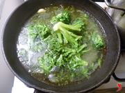 broccoli in cottura con condimento