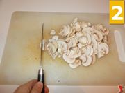 Lavorate i funghi champignon