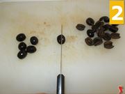 Lavorate le olive nere