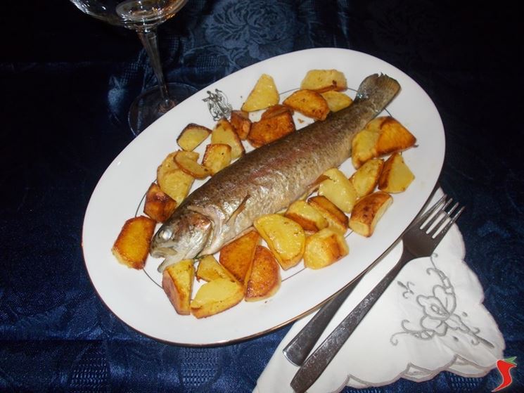 Trota salmonata con patate