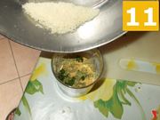 Unire gli ingredienti per gratinare