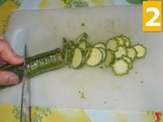 Tagliare le zucchine