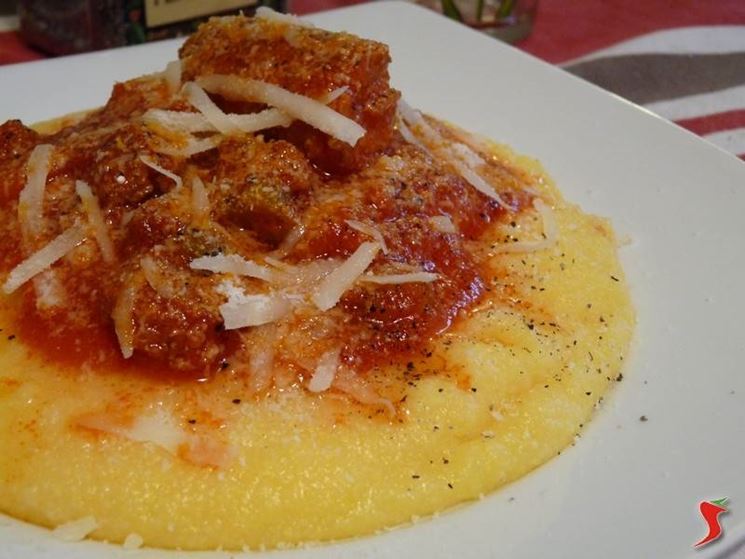 polenta con salsiccia