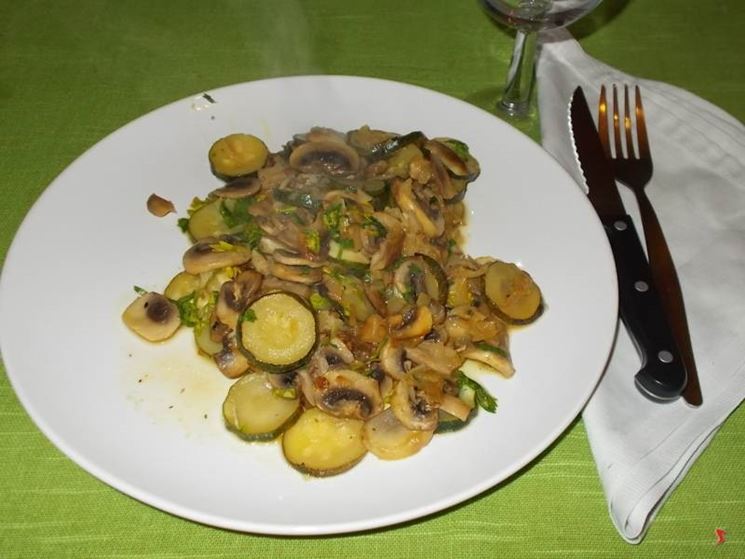 Le zucchine con i funghi