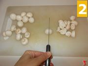 Lavorate i funghi champignon