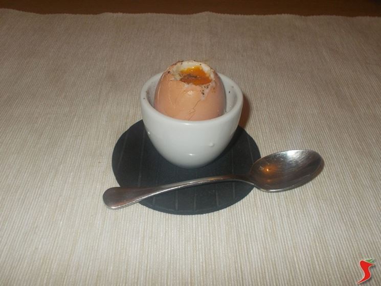 uova coque - uova e frittate - Uova alla coque ricetta