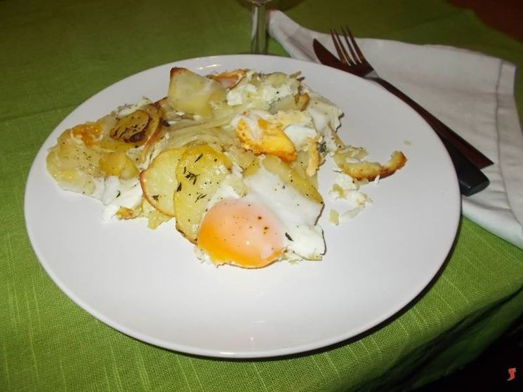 Le uova con patate