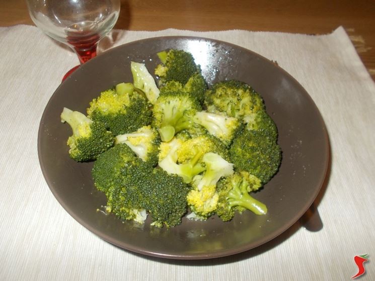 Broccoli al vapore