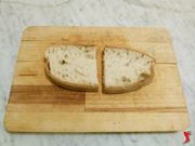 tagliare il pane in fette