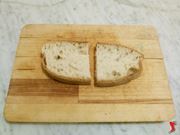 tagliare il pane in fette