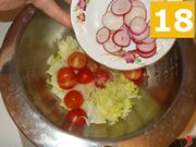 Iniziate a preparare l'insalata