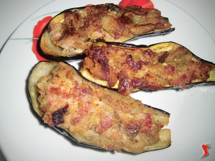 Melanzane ripiene con carne 