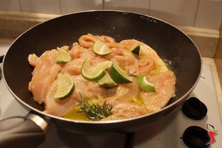 Preparazione pollo al lime